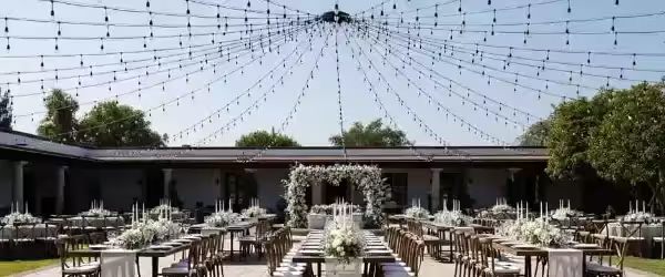 Tendencias en Iluminación para Bodas Modernas: Lo Último en Diseño Luminoso - Ejemplo de iluminacion 2